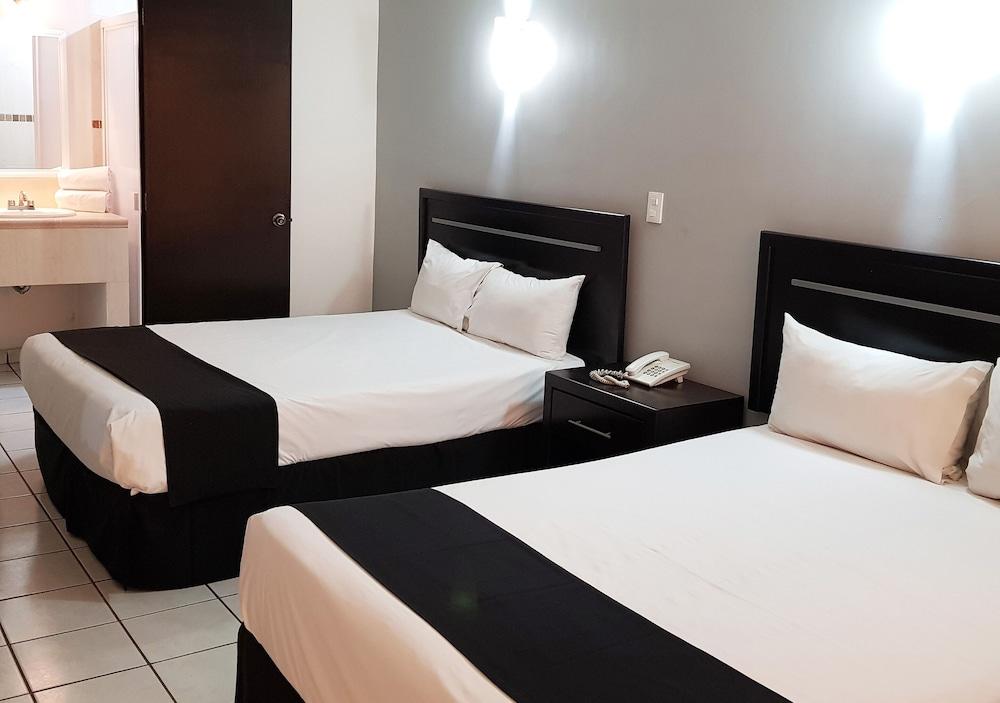 Capital O Hotel Victoria Morelia Exterior photo