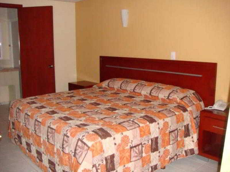 Capital O Hotel Victoria Morelia Exterior photo