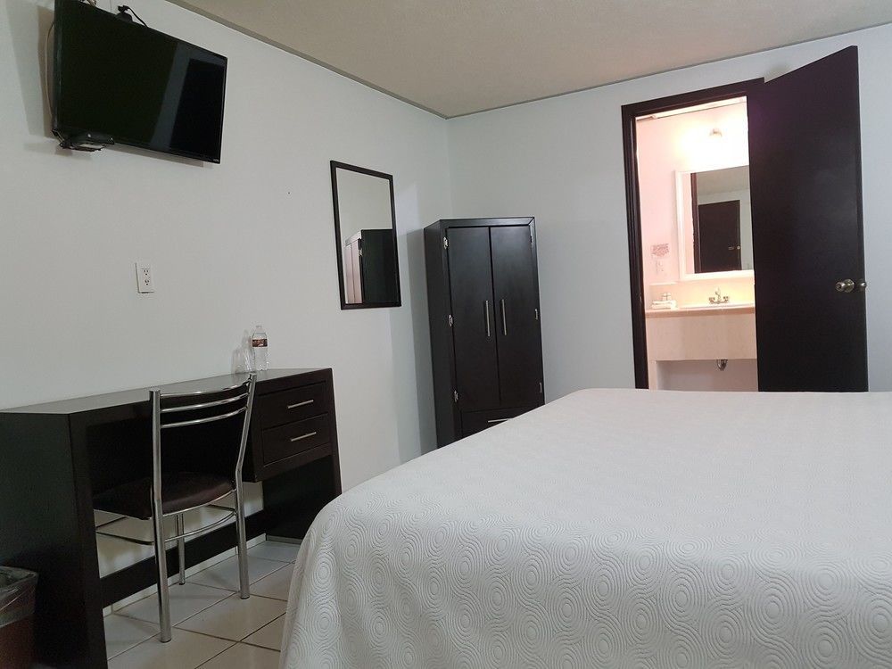 Capital O Hotel Victoria Morelia Exterior photo