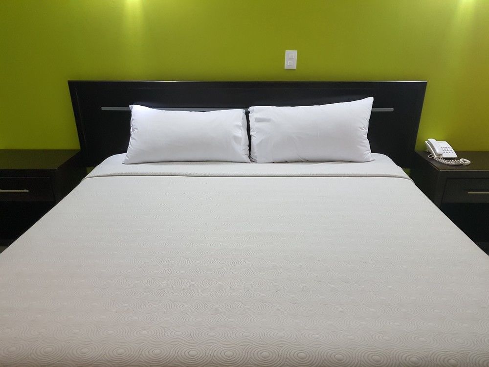 Capital O Hotel Victoria Morelia Exterior photo